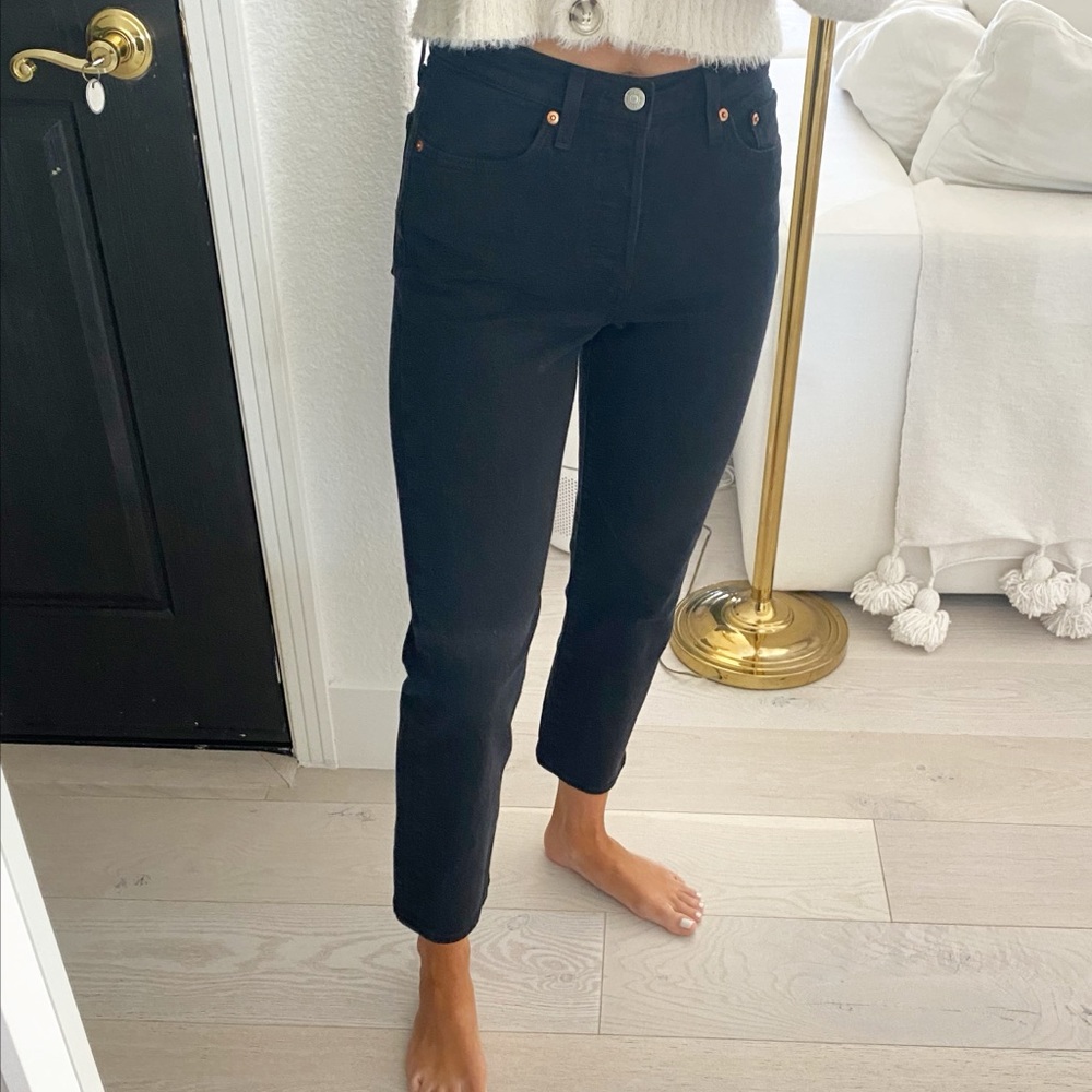 Levi’s black wedgie straight fit jeans size 26 x26